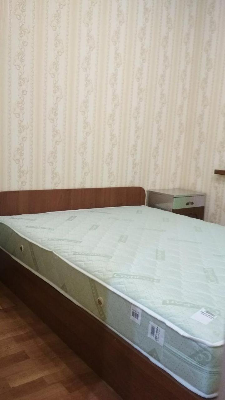 Частный Дом, Р-Н 3 Городской Больницы 切尔卡瑟 外观 照片